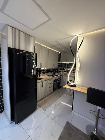 Fridge, microwave, oven, stovetop. 2-Bedroom Apartment, Near Vibra SP, Transamerica, Morumbi, Congonhas