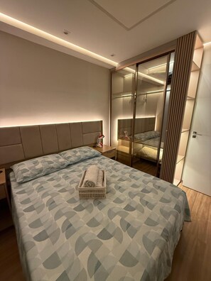 2 dormitorios, tabla de planchar con plancha, wifi gratis y ropa de cama