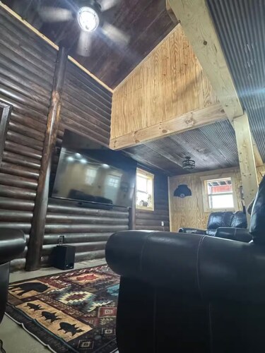 Rustic Barndominium Retreat