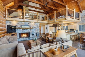 TV, fireplace
