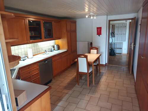 3 Zimmer 1. OG 100qm by Interhome