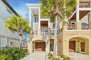 Exterior - Steps to Beach | Pool | Pelicans Perch | Luxury | Panama City Beach (Panama City Beach)