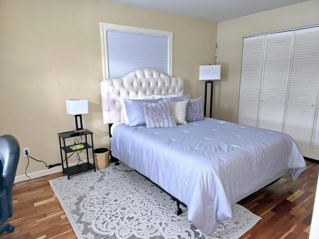 Iron/ironing board, free WiFi