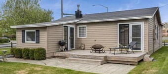 Little House on E Street