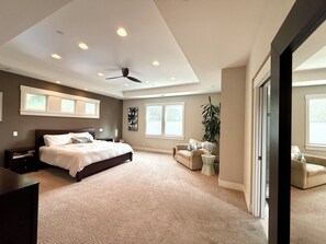 4 habitaciones, escritorio, tabla de planchar con plancha y wifi gratis 