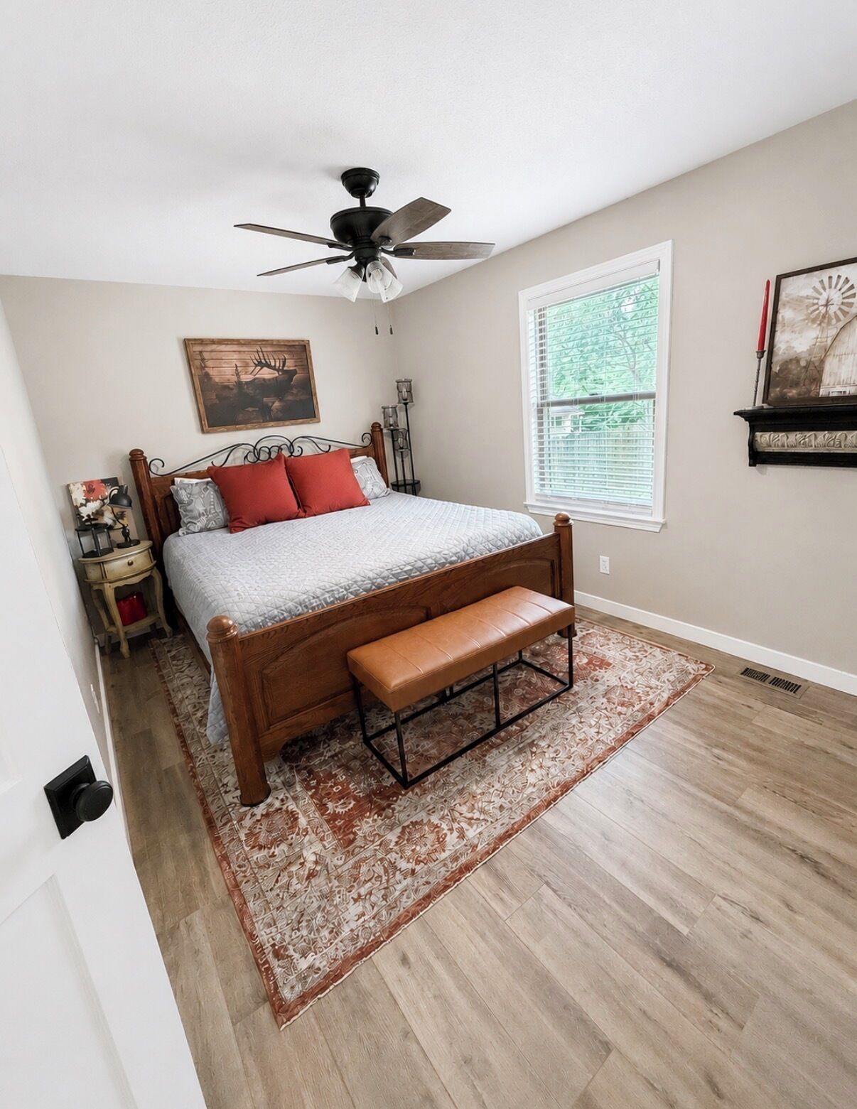 3 chambres, fer et planche à repasser, Wi-Fi gratuit, draps fournis