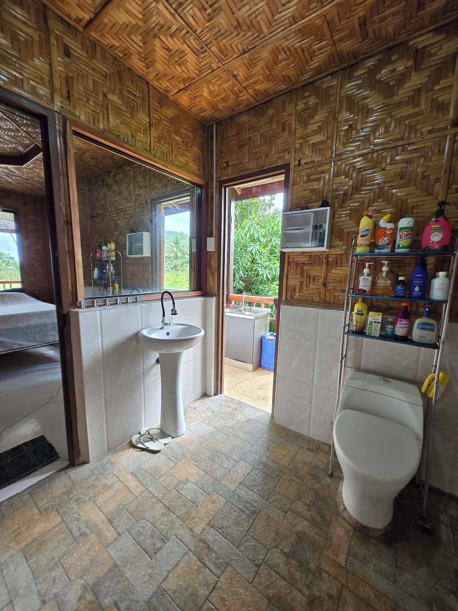 Dusche, Handtücher, Seife, Toilettenpapier