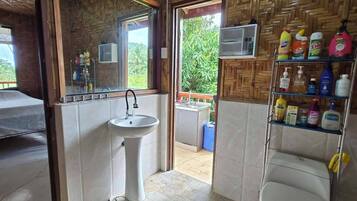 Dusche, Handtücher, Seife, Toilettenpapier
