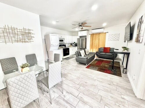 Uniktrend Campo Rd Home by SD Stay