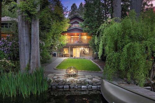 Lakefront/Private Dock /Sunset Views /Lakefront Escape/Private Dock/EV Charger