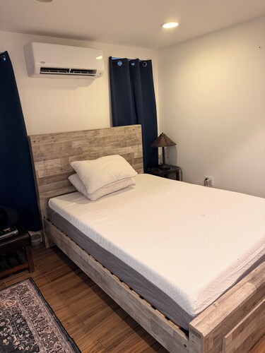 Cozy 1-bedroom apartment in peaceful Bronx with AC