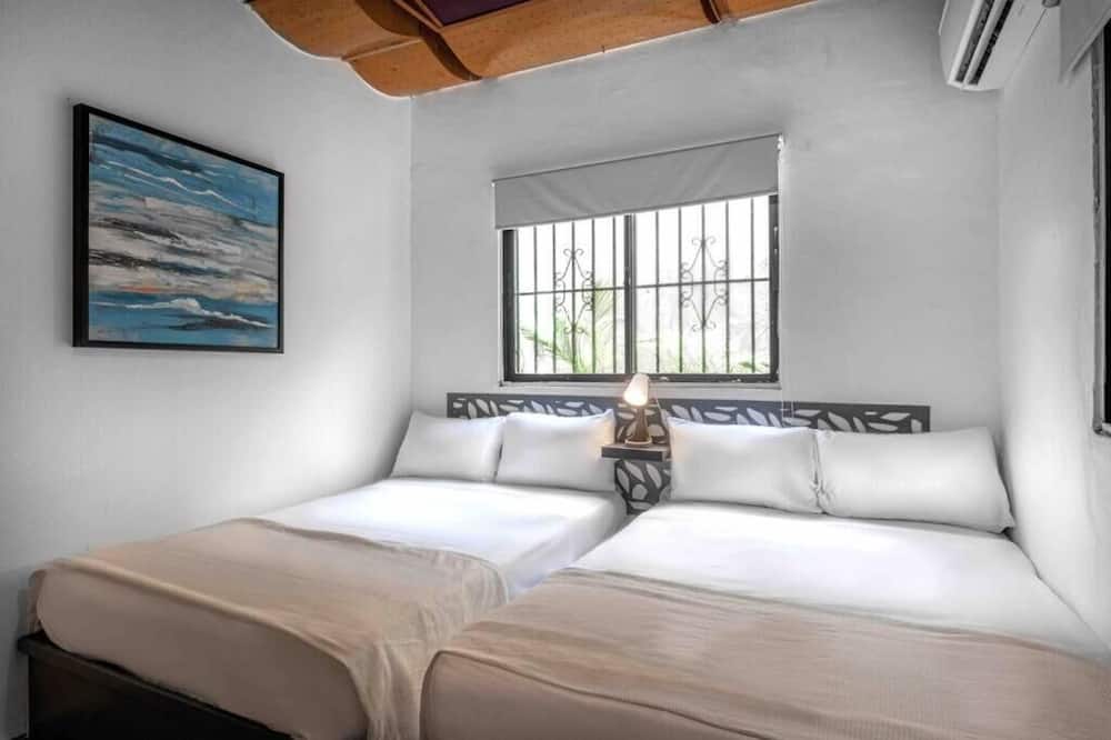 Apartment in Gazcue Sleeps 6