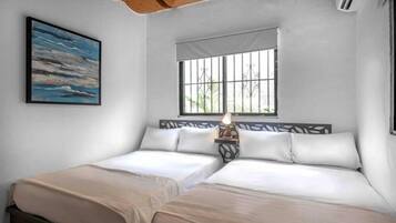 Basic Apartment, 2 Bedrooms, Kitchen, Ground Floor | Individually decorated, individually furnished, iron/ironing board