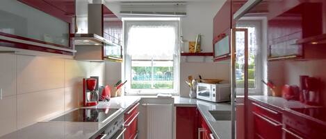 Fridge, microwave, oven, dishwasher