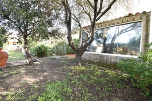 Property grounds - Detached cottage with a/c and two bathrooms (Aglientu)