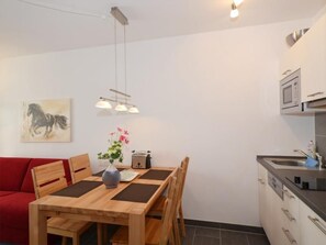 Dining - Adlerhorst in Ostseebad Baabe by Interhome (Baabe)