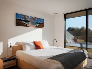 Iron/ironing board, WiFi, bed sheets - Atelier- Coastal Retreat (Coles Bay)