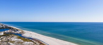 Rhema Beach Haus 2BR Luxury Retreat 