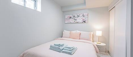 Strykejern/-brett, wi-fi og sengetøy