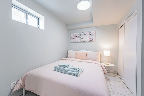 Comfortable Walk Up Basement One Bedroom Plus Living Free Parking