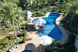 Pool - With preferential price for monkey tours (Quepos)