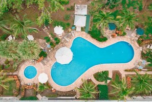 Pool - With preferential price for monkey tours (Quepos)
