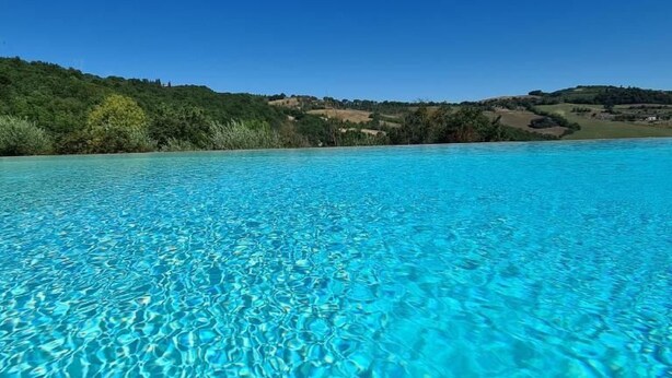 Unclassified image, 1 of 43, button - Altes Haus in Rotecastello mit großem Pool by Interhome (San Venanzo)