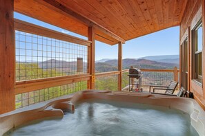 Outdoor spa tub - Smoky Mountain Cabin with Breathtaking Views, Sleeps 12, Gameroom,Hot tub (Sevierville)