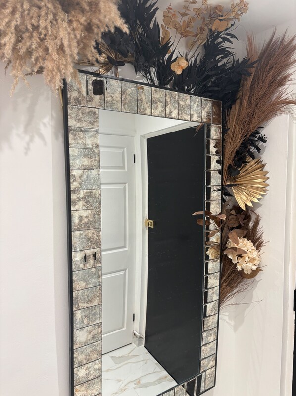 Interior - Lavish, The White Apartment (Bury St Edmunds)
