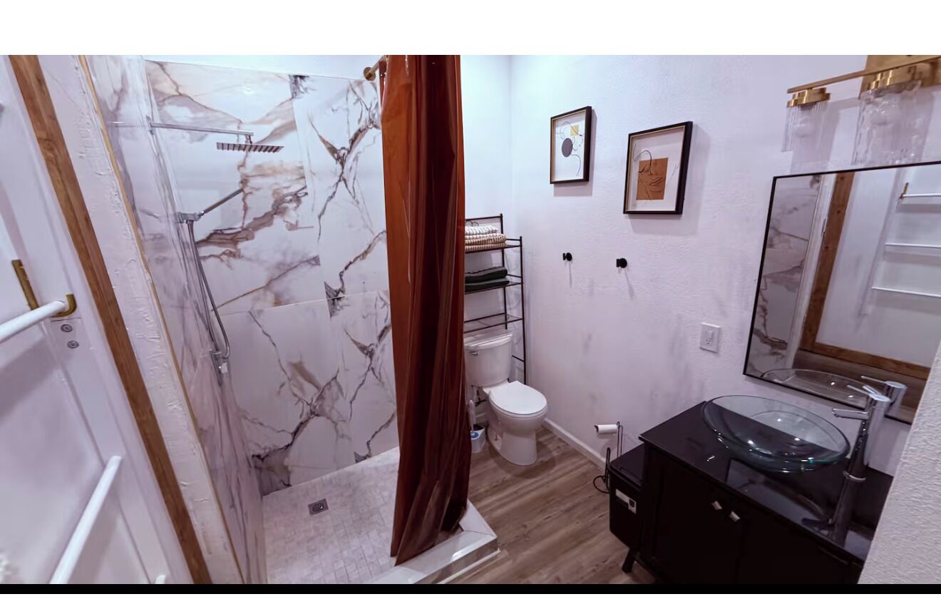 Handtücher, Seife, Toilettenpapier