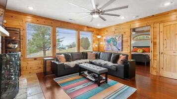 3 chambres, fer et planche à repasser, accès au Wi-Fi (inclus)