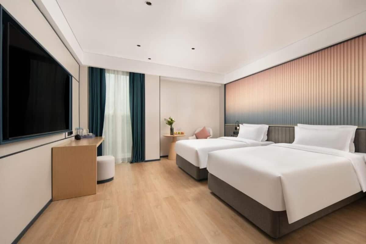 Standard-Doppelzimmer, 1 Doppelbett, Nichtraucher, Klimaanlage | Schreibtisch, laptopgeeigneter Arbeitsplatz, Verdunkelungsvorhänge