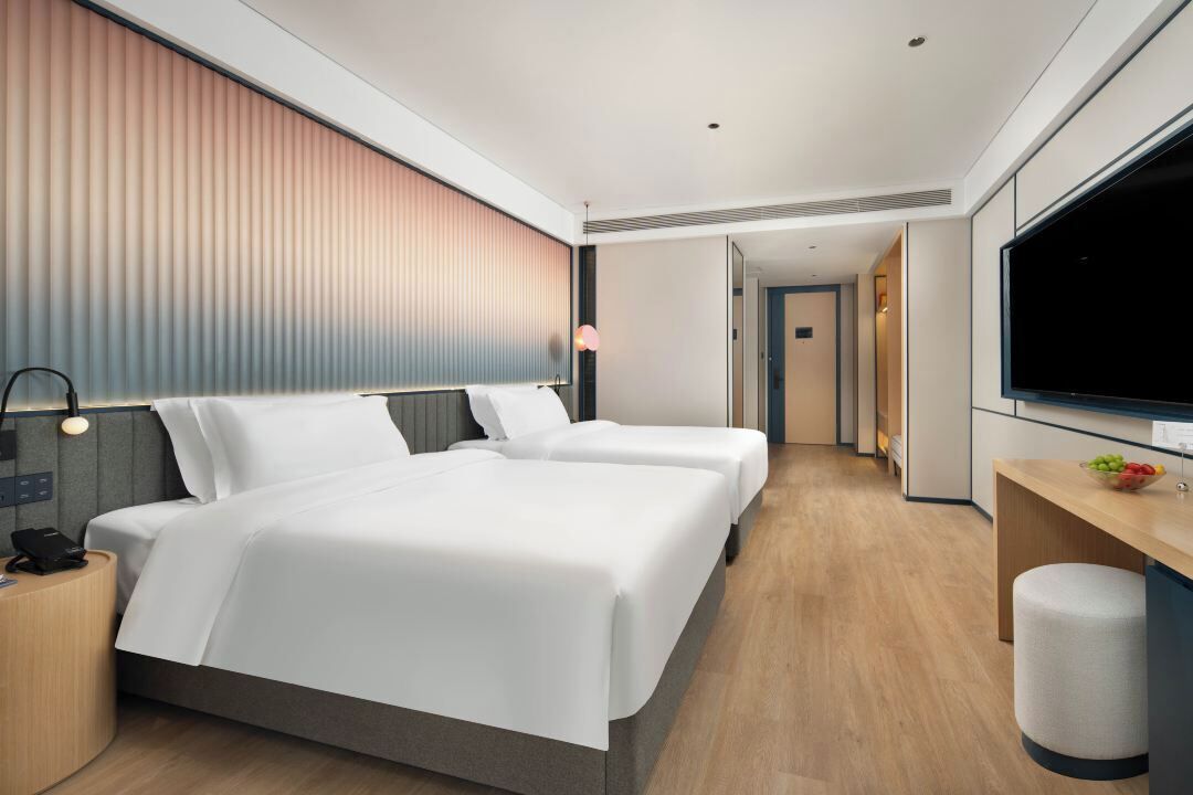 Bureau, espace de travail pour ordinateur portable, rideaux occultants