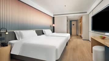 Bureau, espace de travail pour ordinateur portable, rideaux occultants