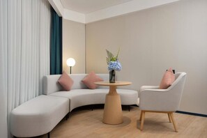 Executive-sviitti, 1 makuuhuone, siivous, kaupunkinäköala | Sisätilat