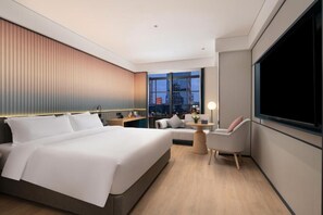 Desk, laptop workspace, blackout curtains, soundproofing - Guangzhou Chimelong Expo Center Jincheng Hotel (Guangzhou)