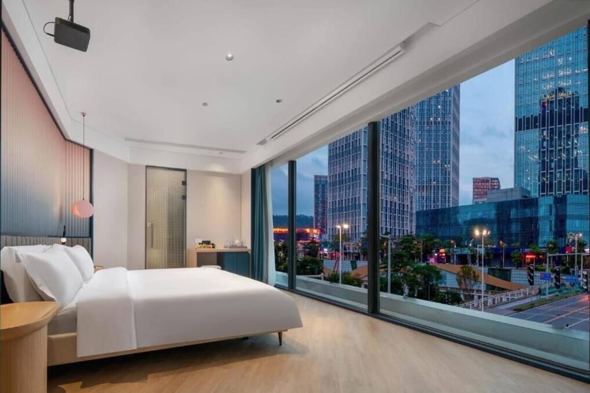 Executive-Suite, 1 Schlafzimmer, Zimmerreinigung, Stadtblick | Schreibtisch, laptopgeeigneter Arbeitsplatz, Verdunkelungsvorhänge