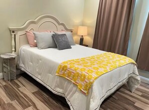 2 chambres, fer et planche à repasser, Wi-Fi gratuit, draps fournis