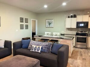 Interior - Updated near death valley, big outdoor area. (Amargosa Valley)