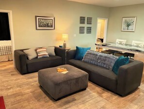 Interior - Updated near death valley, big outdoor area. (Amargosa Valley)