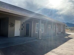 Exterior - Updated near death valley, big outdoor area. (Amargosa Valley)