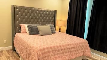 2 bedrooms, iron/ironing board, free WiFi, bed sheets