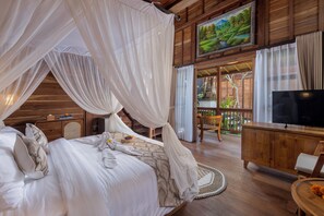 Brankas, meja kerja, dan Wi-Fi gratis