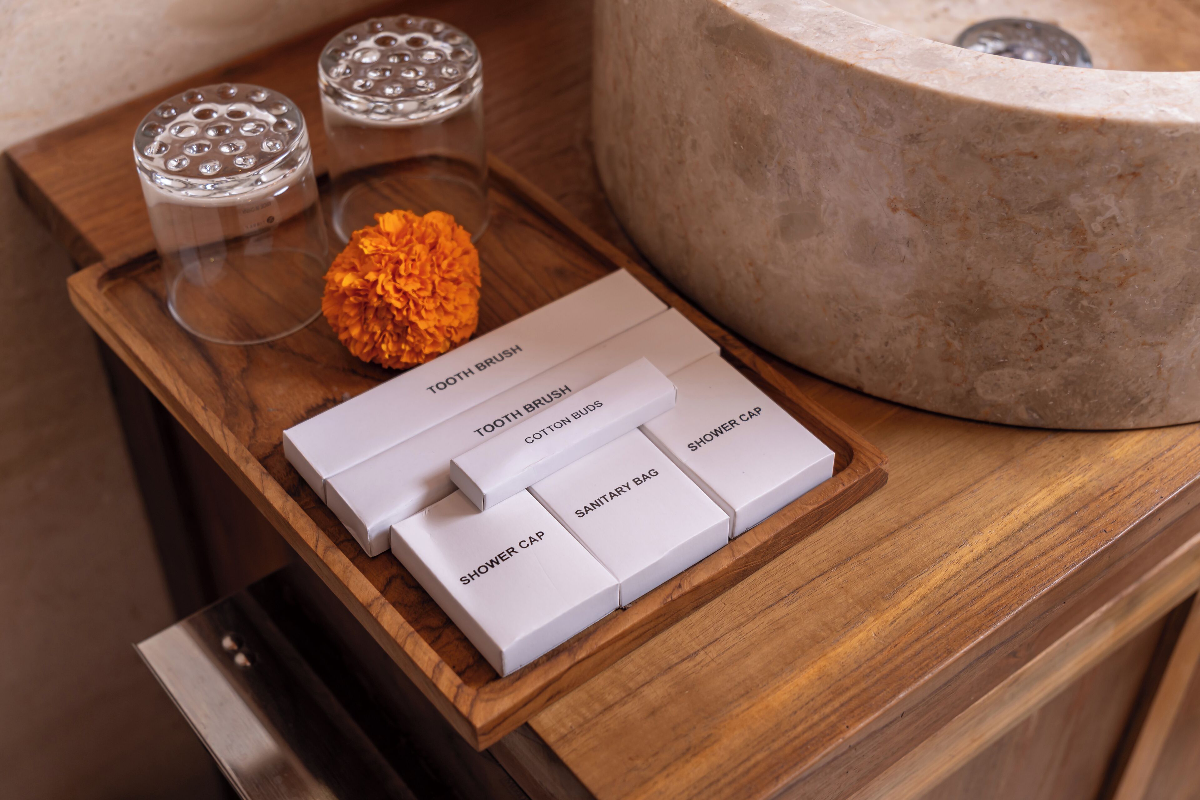 Villa Familiale, balcon, vue piscine | Salle de bain