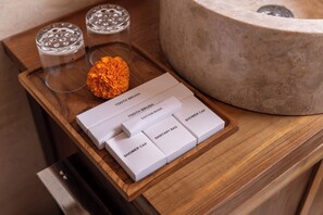 Family Villa, Balcony, Pool View | Bathroom | Combined shower/tub, free toiletries, soap, shampoo - KIRANI HOUSE (GIANYAR)