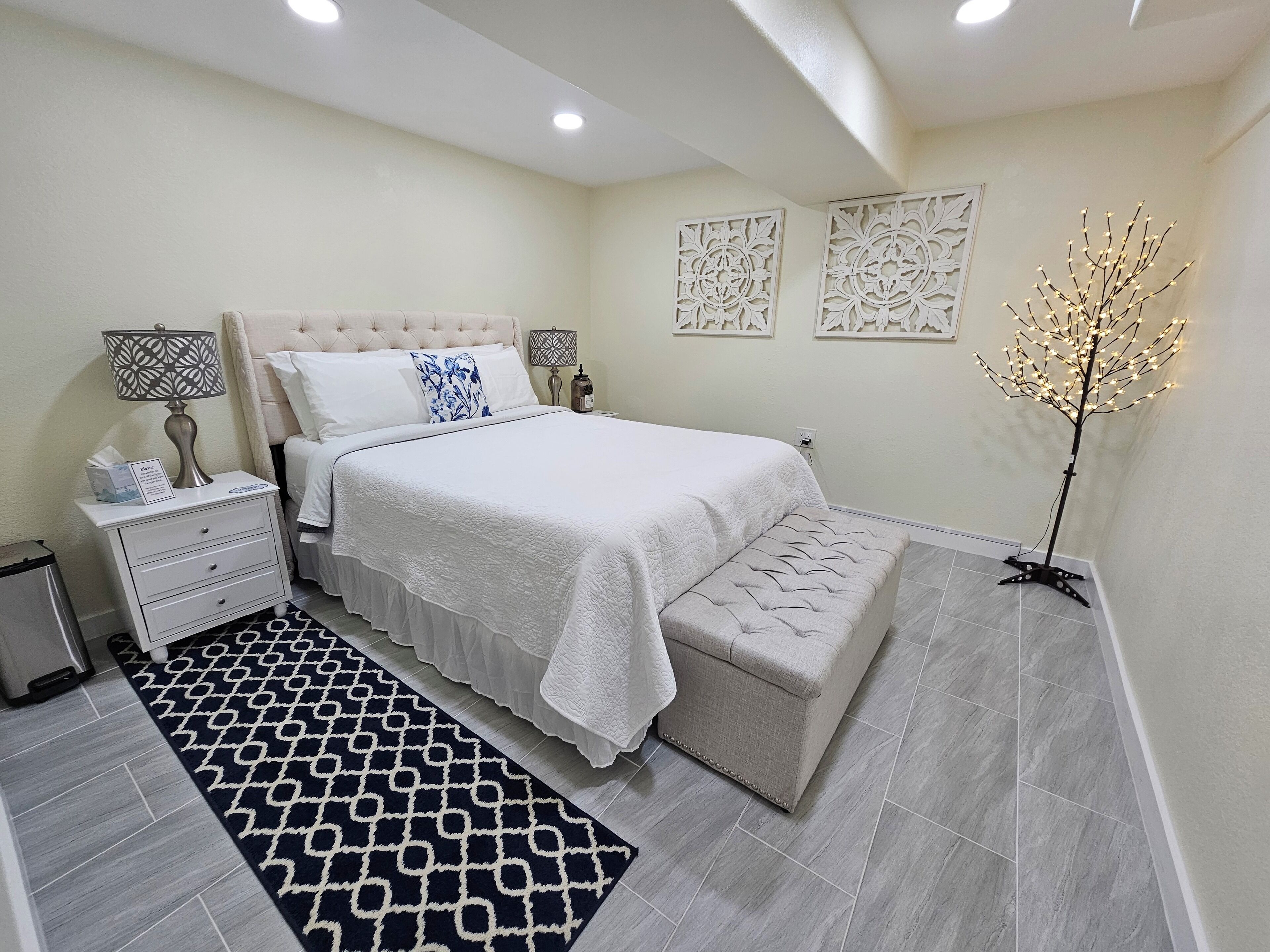 1 habitación, escritorio, tabla de planchar con plancha y wifi gratis 