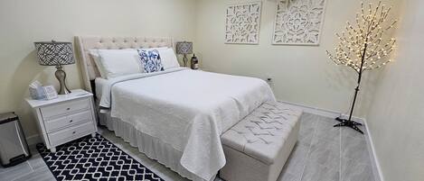 1 habitación, escritorio, tabla de planchar con plancha y wifi gratis