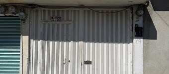 Spacious, comfortable and centrally located house.