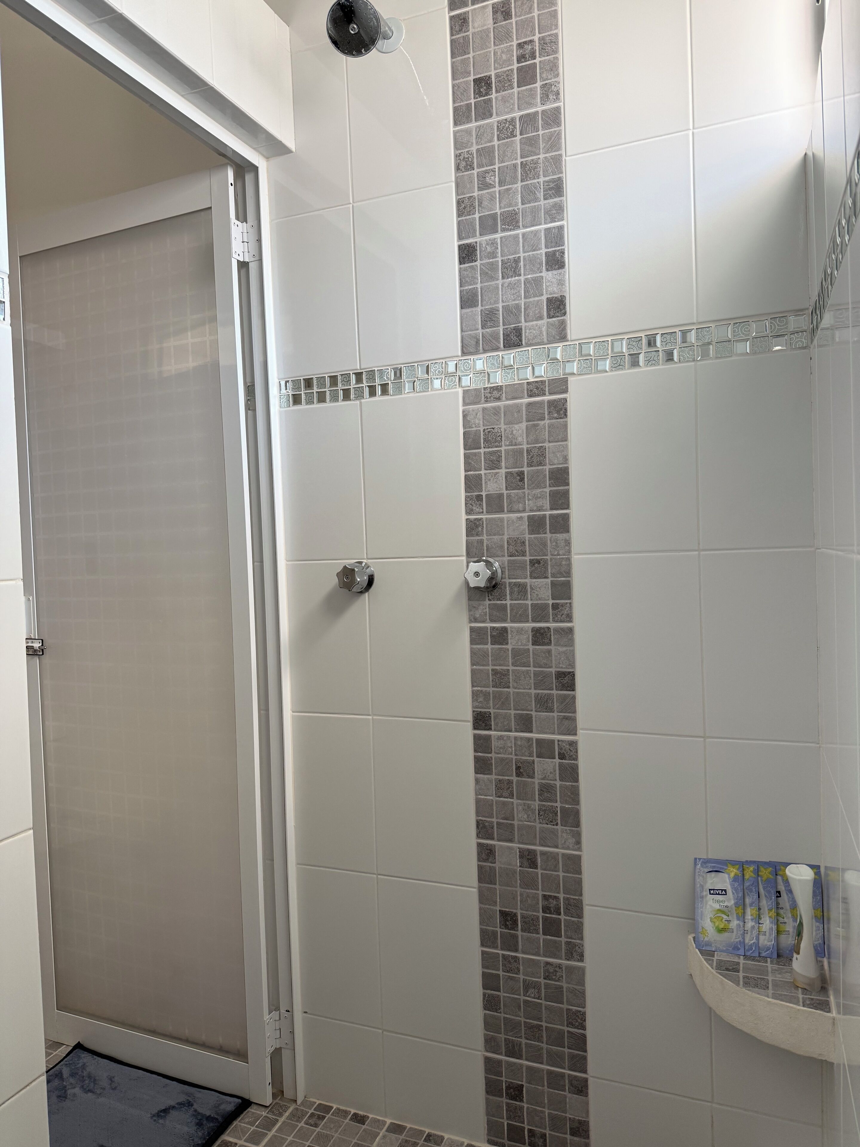 Handtücher, Seife, Toilettenpapier