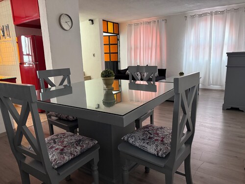 Spacious, comfortable and centrally located house.